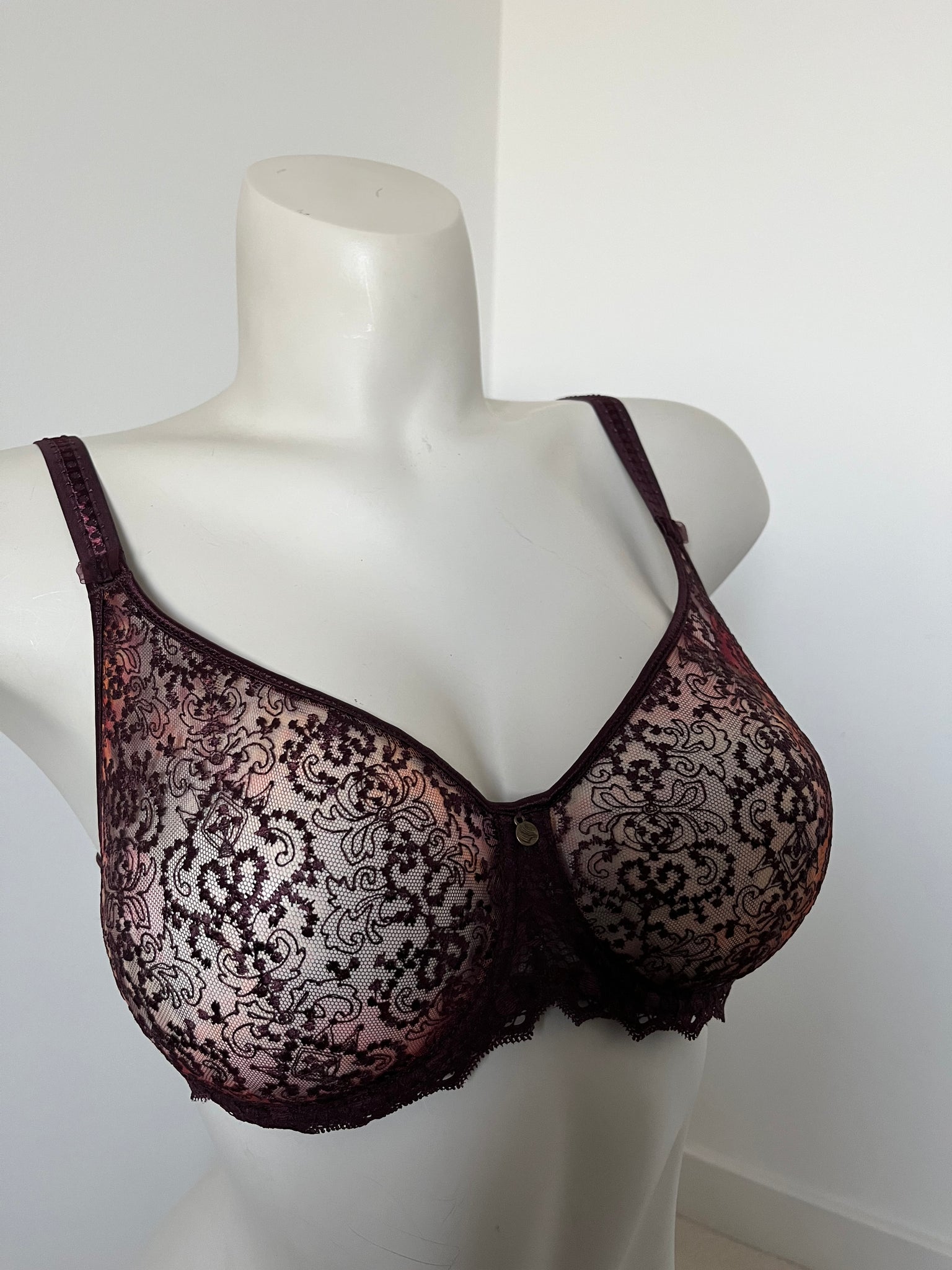 Empreinte Bra in Henne