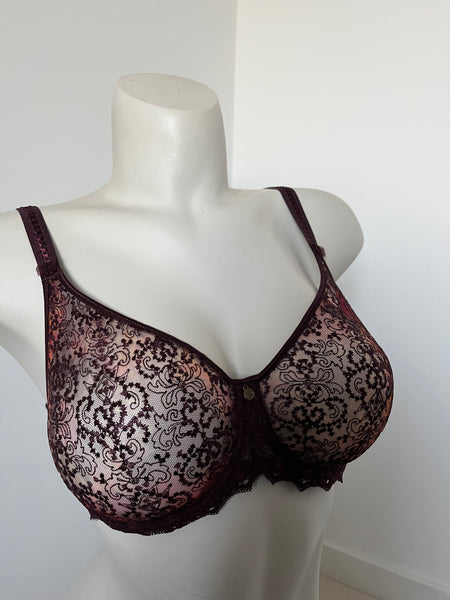 Empreinte Bra in Henne