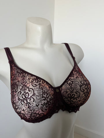Empreinte Bra in Henne