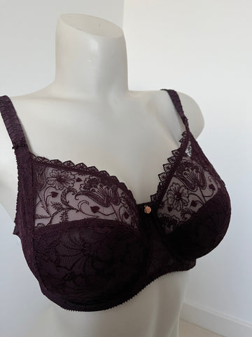 Empreinte Bra in Grenade