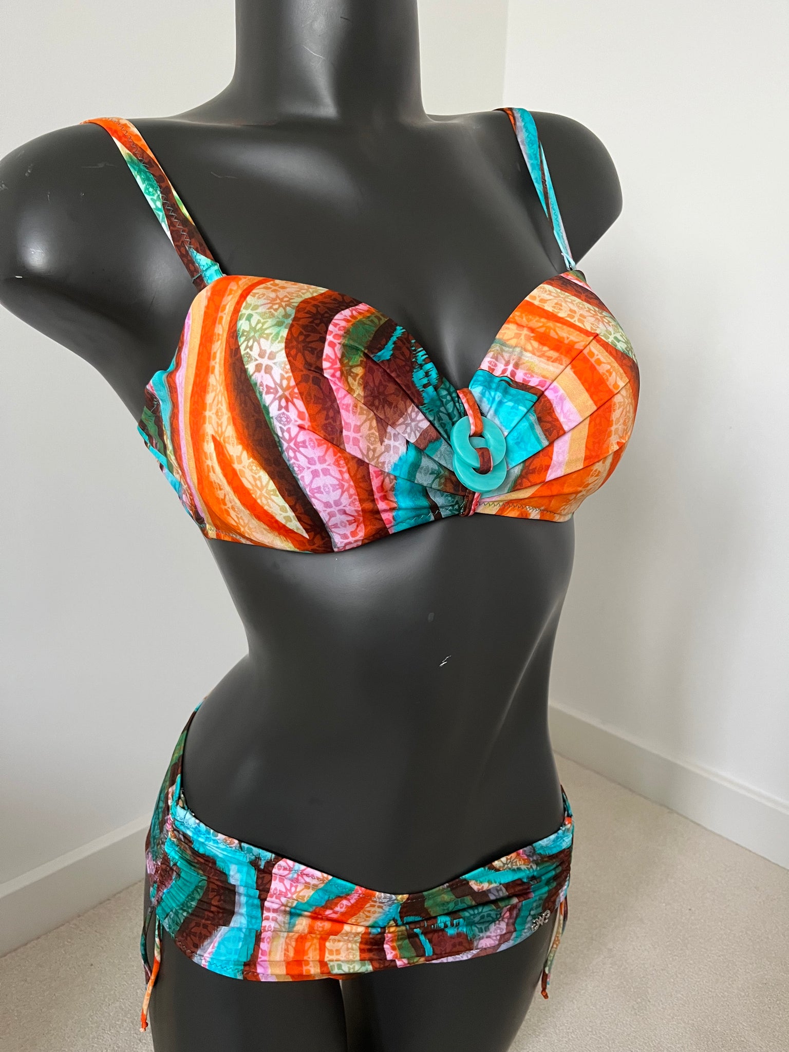 Nuria Ferrer Bandeau Bikini Set in Aquarelle