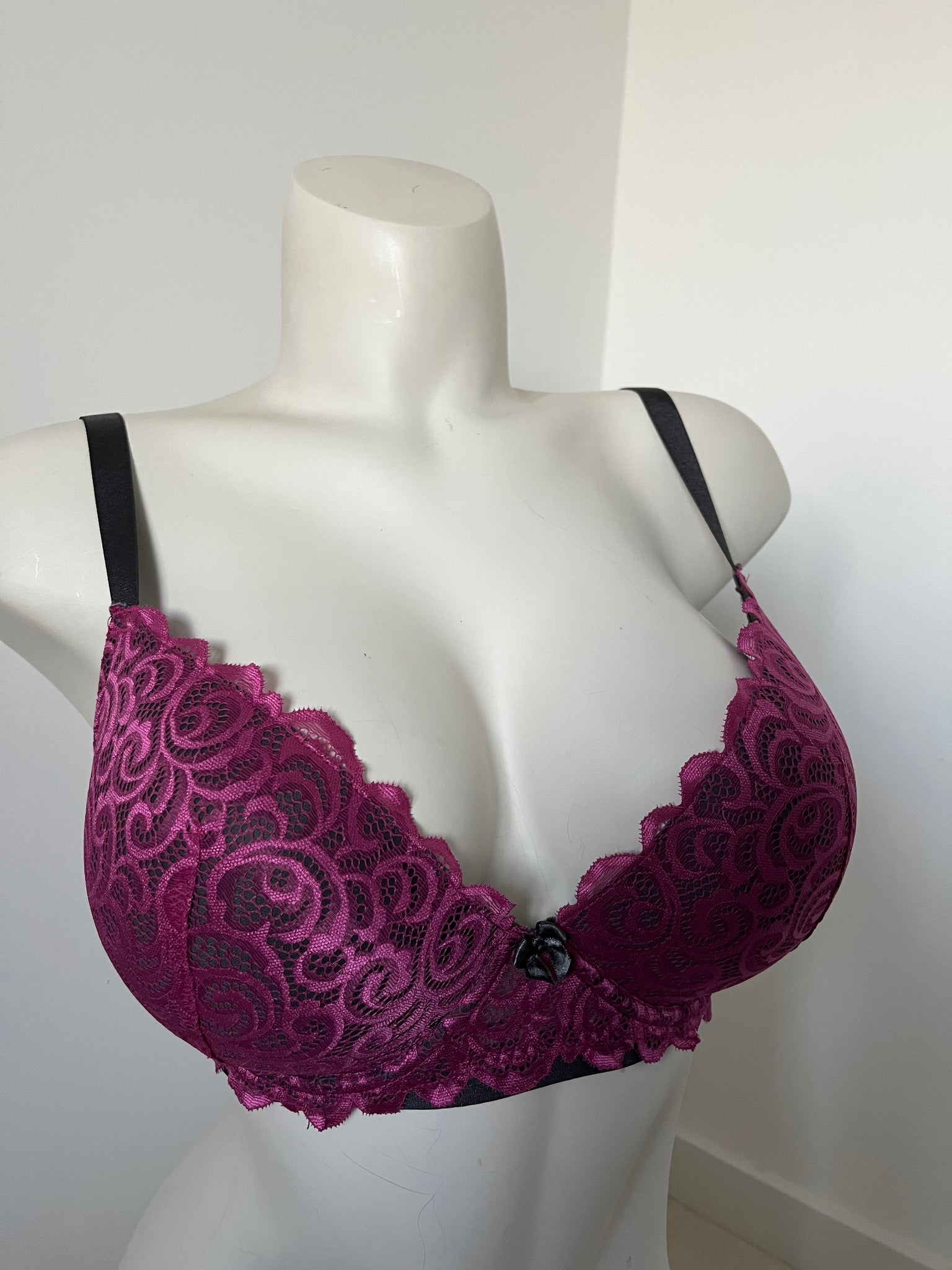 Pour Moi Plunge Bra in Magenta