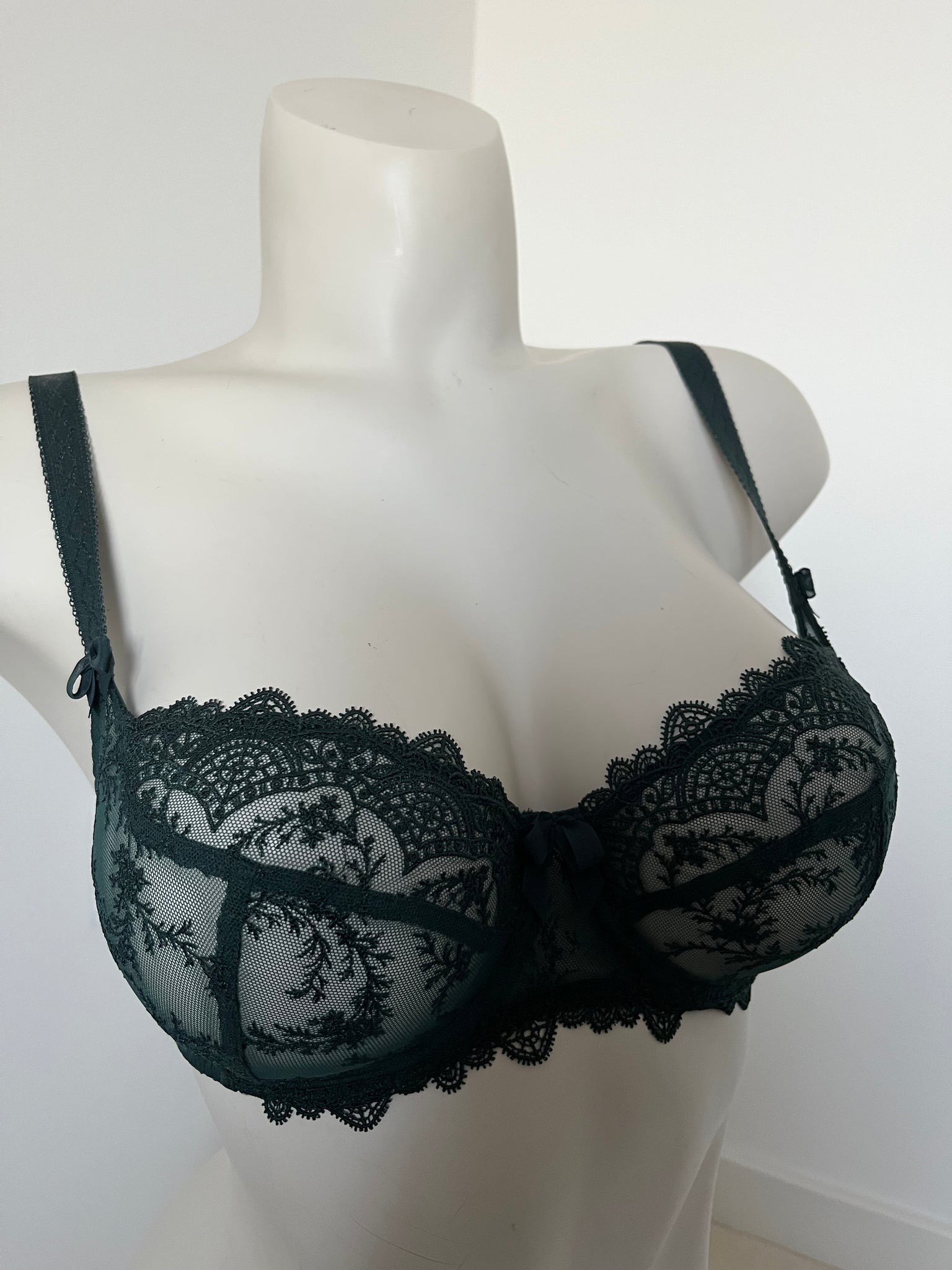 Empreinte Bra in Sequoia