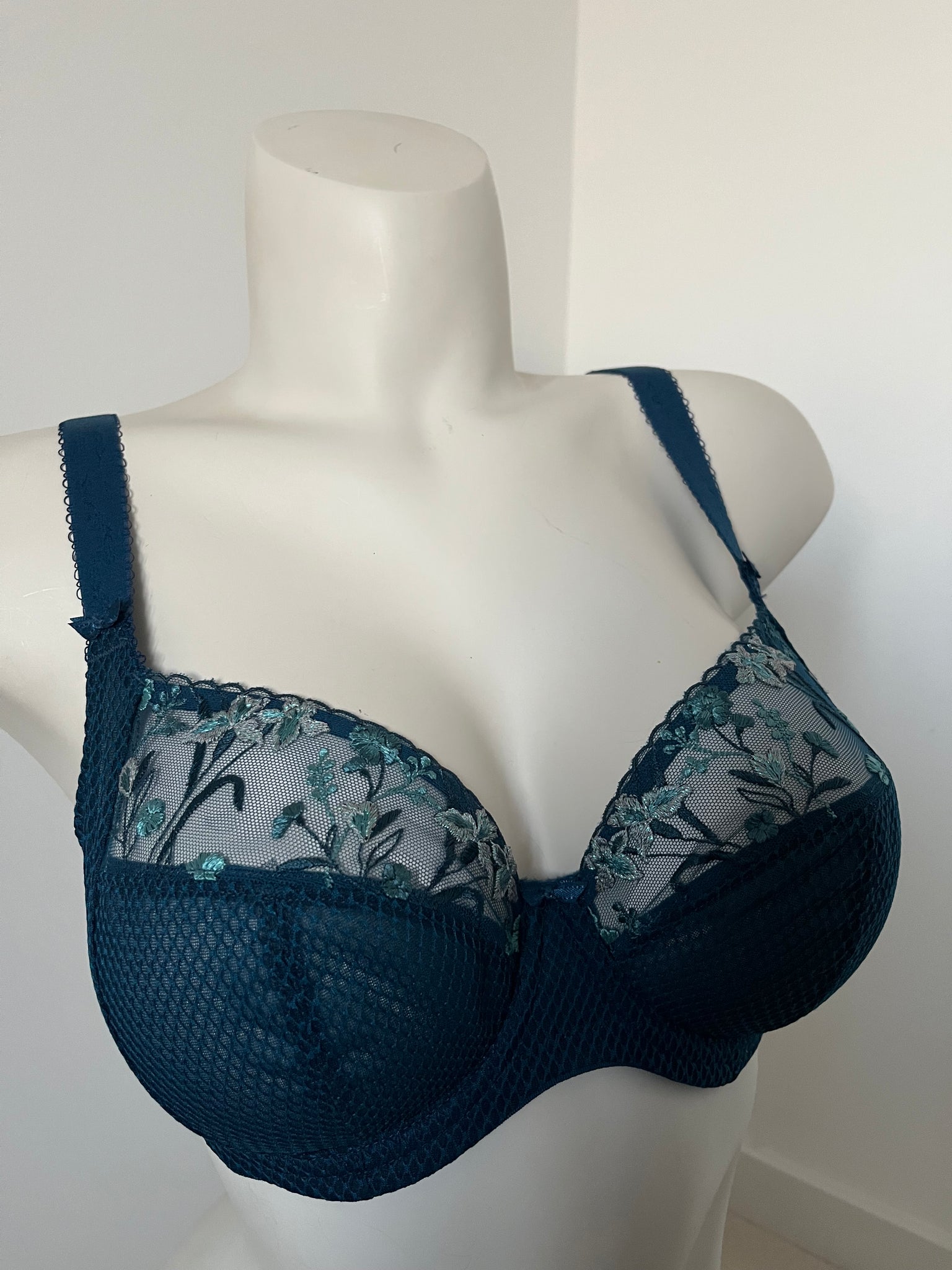 Elomi Bra in Blue Sparkle