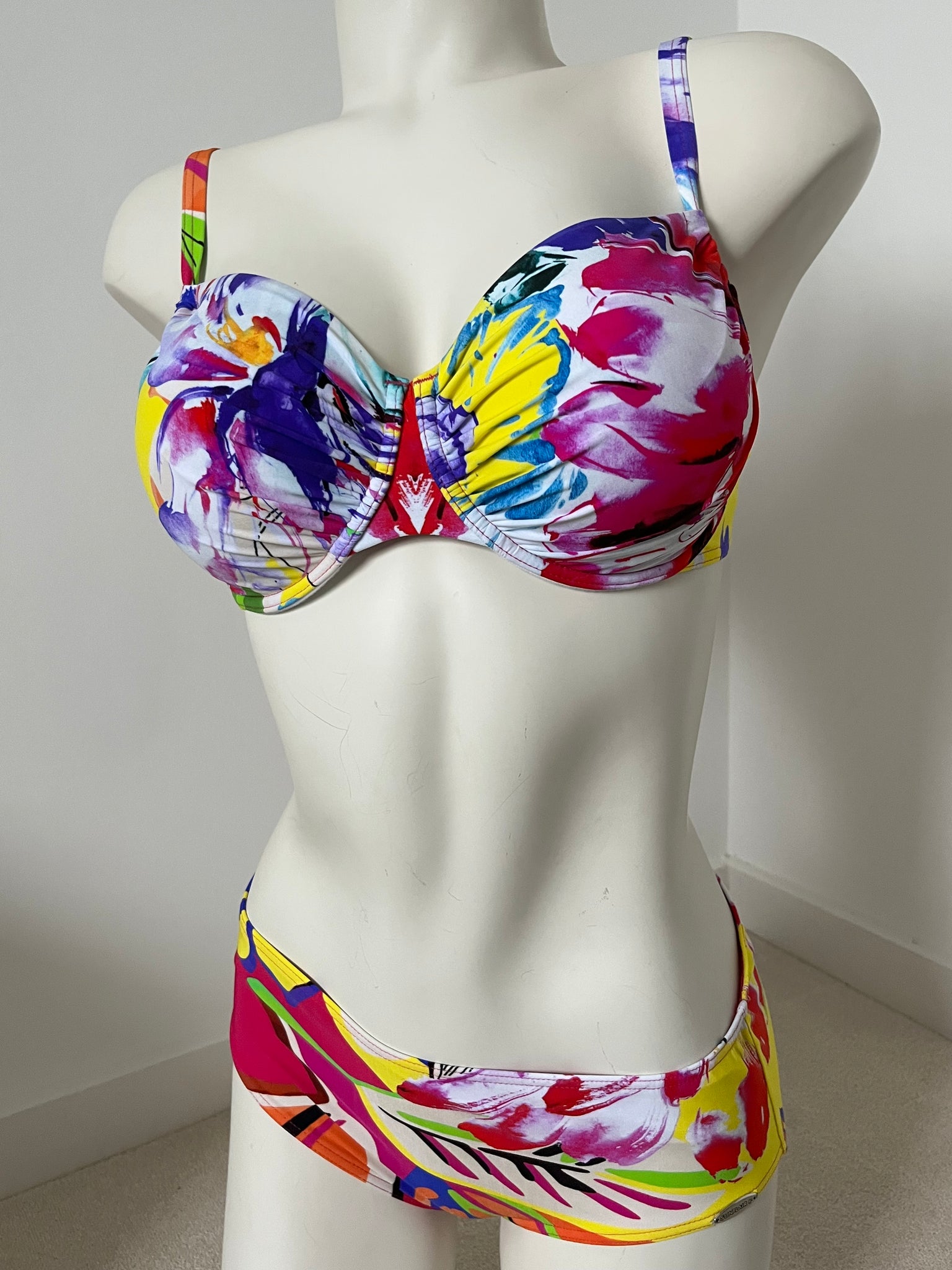 Sunflair Bikini Set in Floral