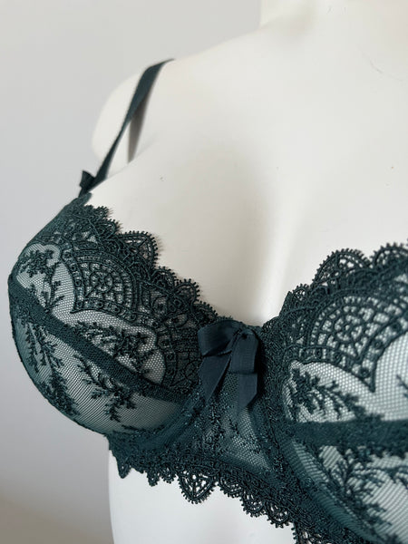 Empreinte Bra in Sequoia