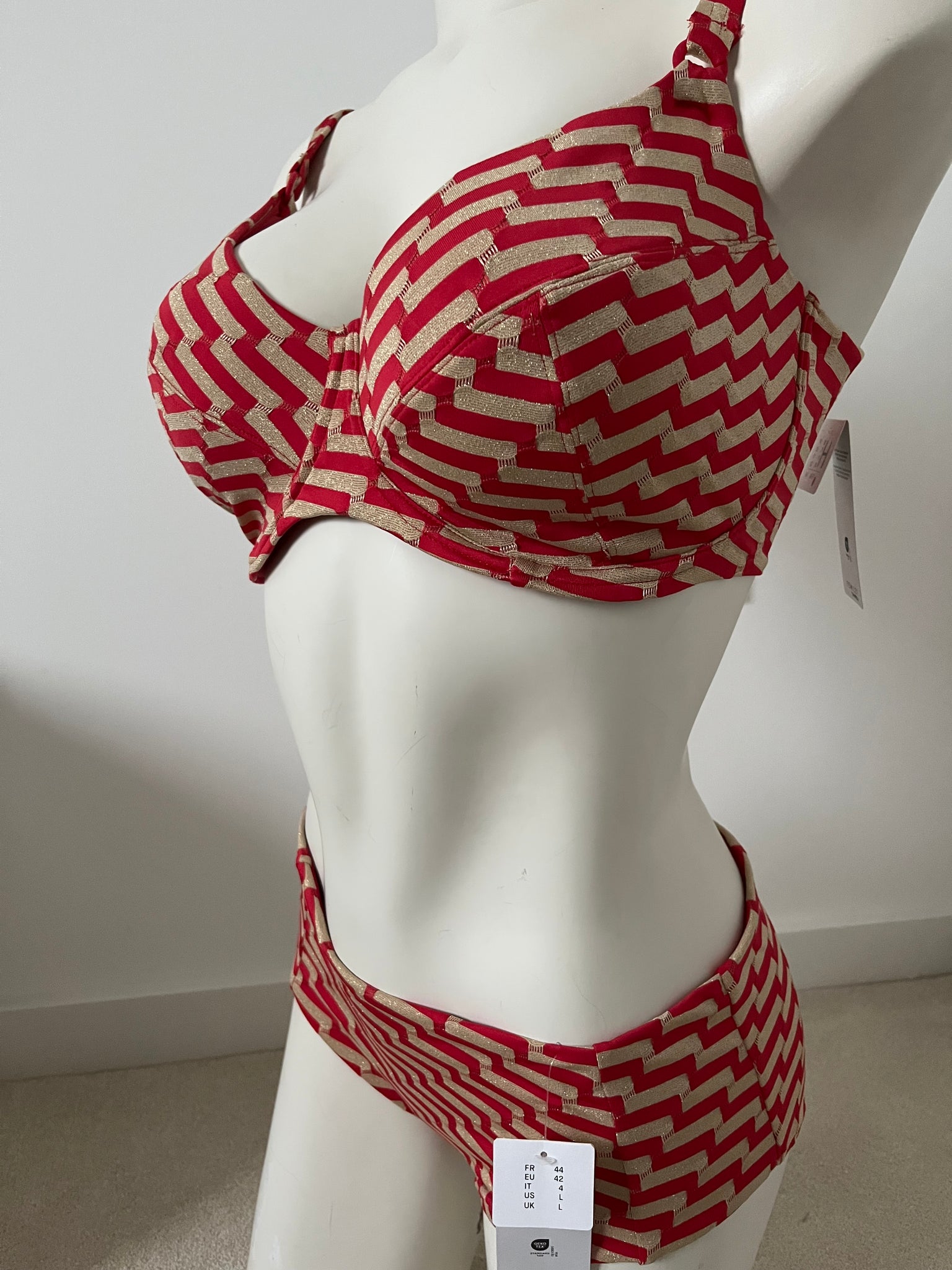 Chantelle Bikini Set in Golden Red