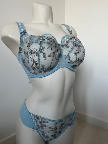 Empreinte Brief in Ciel