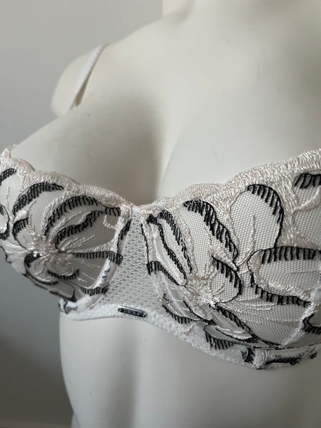 Chantelle Bra in Monochrome