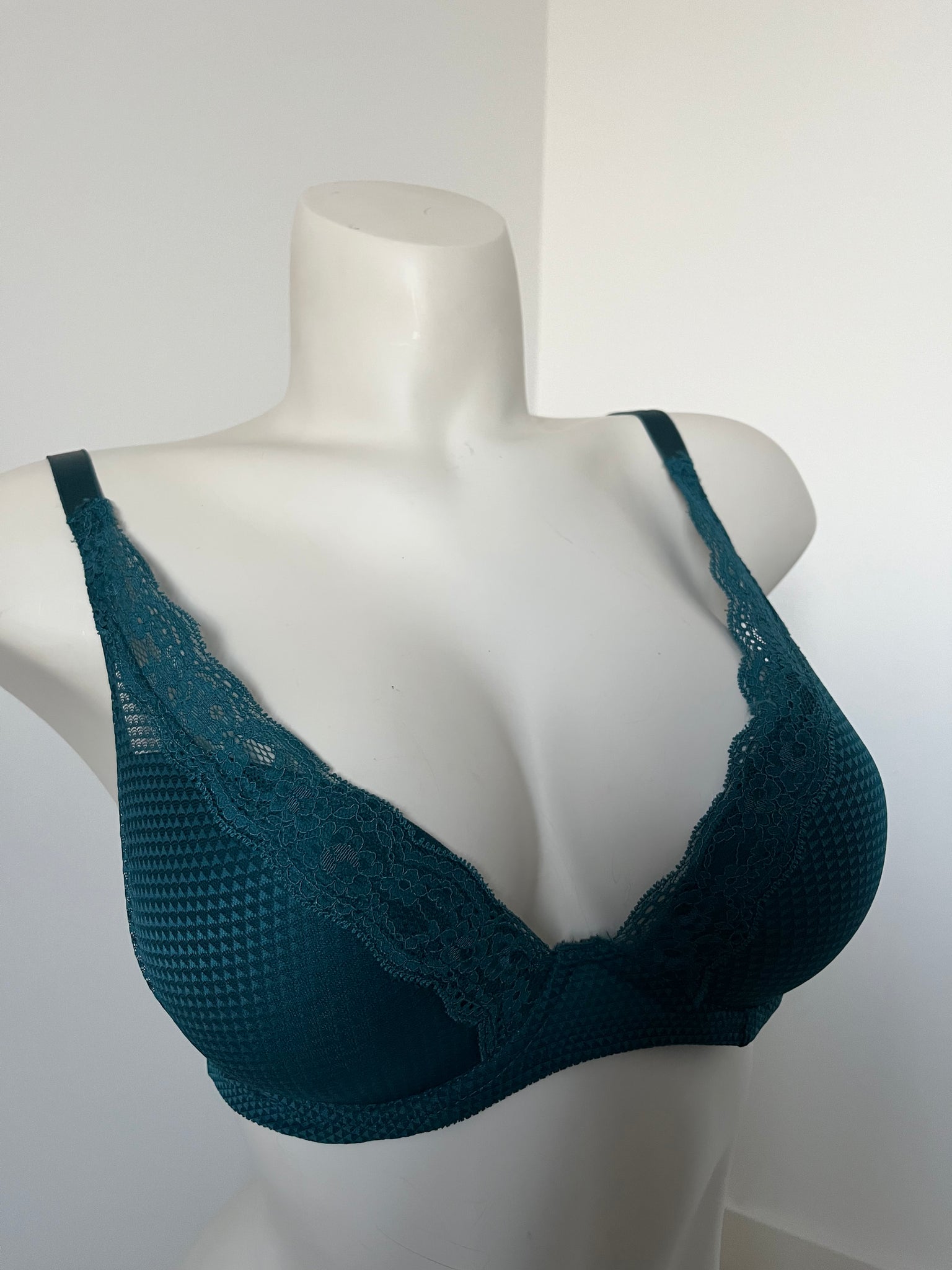 Chantelle Bra in Emerald Green